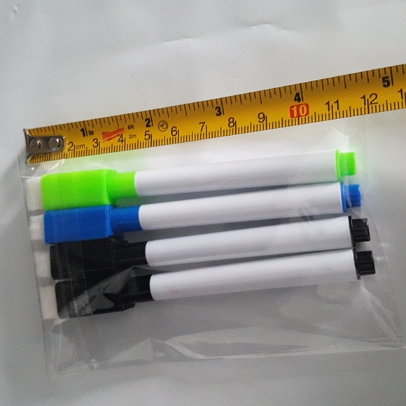2/15$ NEW 4 pcs Erasable Magnetic Markers for White Boards (Small) - Picture 7 of 8